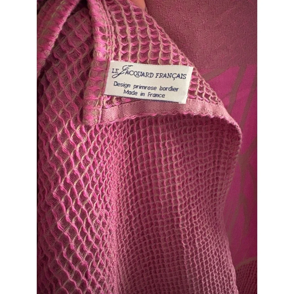 Le Jacquard Francais Beach Towel Amazonie Cotton waffle pink 39 x 79